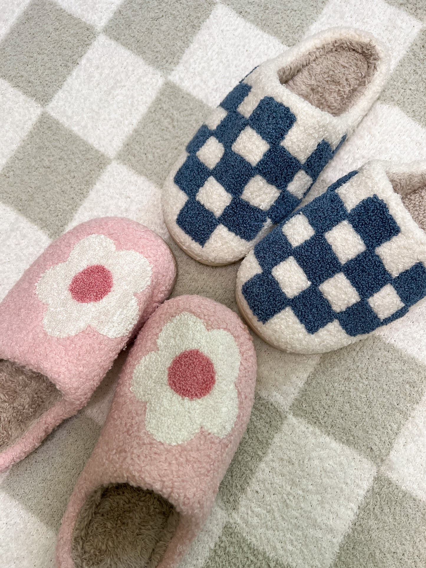 Pink Retro Flower Slippers