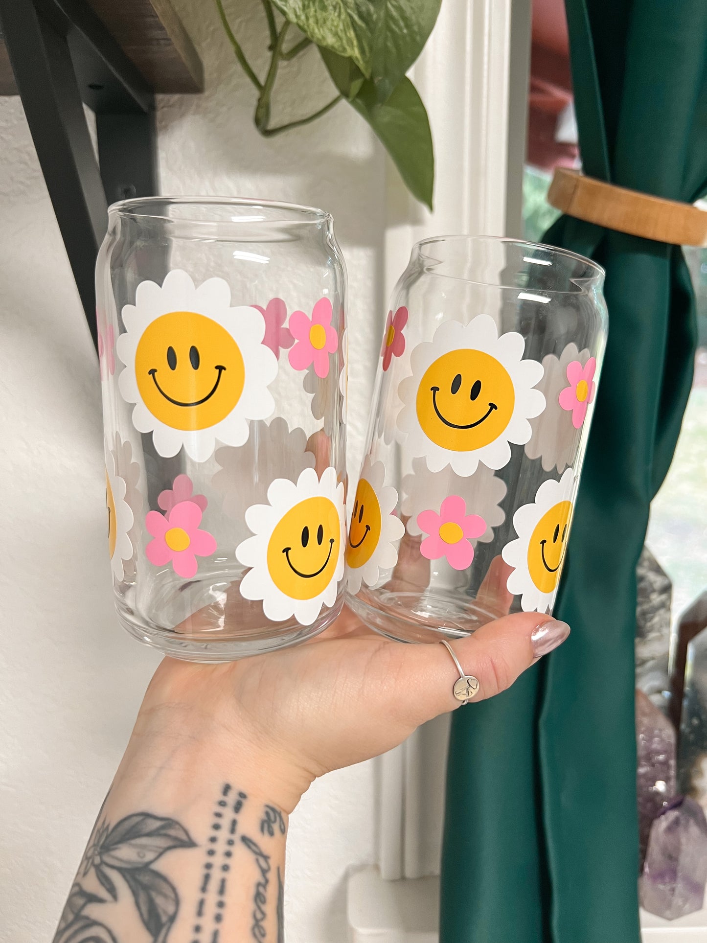 Flower Power Smile Can Glass Cup